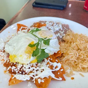 Chilaquiles con Huevo