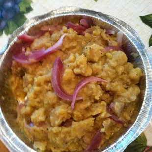 Mangú con cebolla