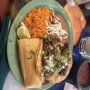 Tamale - Green Chicken, 2 tacos de asada, rice, &amp;, beans