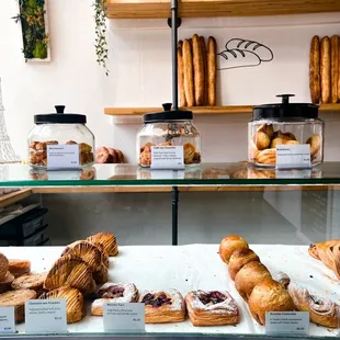 donuts, interior