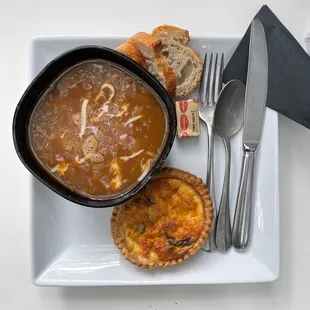 Lunch combo (soup + quiche)