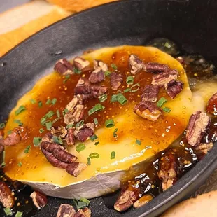 Mondi's Baked Brie Appetizer