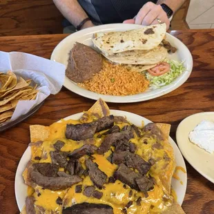 Beef Fajitas Nachos &amp; Asado Quesadillas