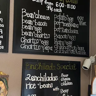 Menú&apos;s at the register