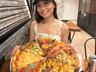 Avenue Pizzeria