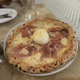 Burrata Prosciutto Pizza