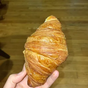 Regular Plain Croissant