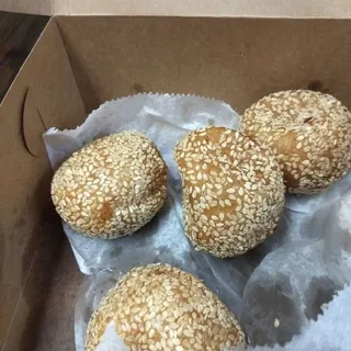 Buchi (Sesame Balls)