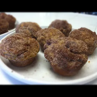 Pumpkin Doughnut Muffins- yum!!