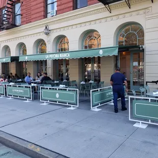 La Pecora Bianca Italian Restaurant Upper West Side, UWS, Serving Lunch, Brunch, Dinner, Private Events, Homemade Pasta and Pizza, Cocktails