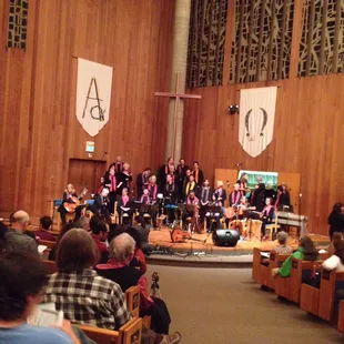 Community Chorus performance at St. John's on College in Berkeley. Fab singing and instruments. Chilean music. 10.17.15