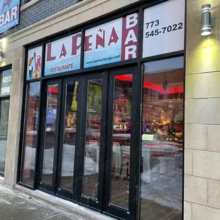 the outside of the restaurant