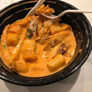 Vodka sauce gnocchi with chicken