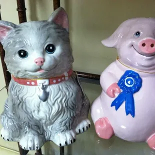 Adorable Kitty CAT and pink piggy money banks! Aren't they SO flippin' CUUUUUUTE??