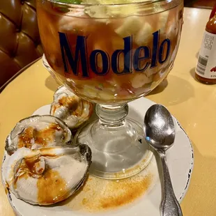 dessert, drink