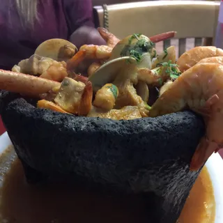 Molcajete Levanta Muertos