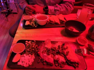 Mezcaleia Mano Santa