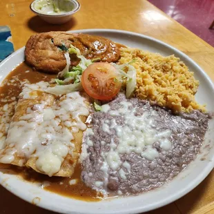Combination plate two enchiladas and chile relleno.