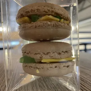 Macaron burgers