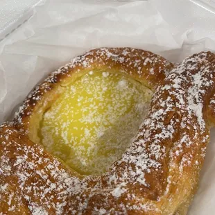 Lemon danish