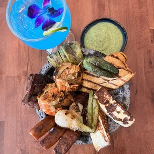 a platter of grilled vegetables