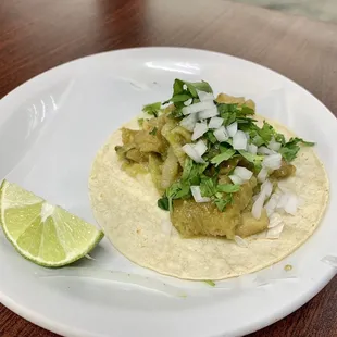 Chicharron taco