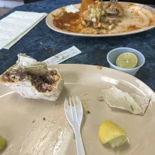 Food was so good ! I give these place a ten out of ten! The customer service hands down the best ! The salsa verde