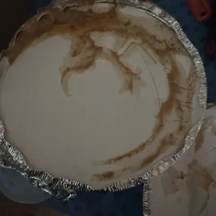 Food leaking out of the container example 1