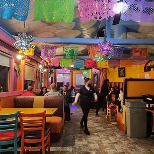 Very friendly service, the host was friendly. They were open on New Year's day. Food fresh and tasty, very welcoming.