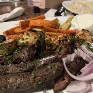 La Pita Mixed Grill Broiler