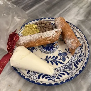 Cannoli