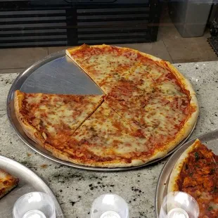Cheese pizza