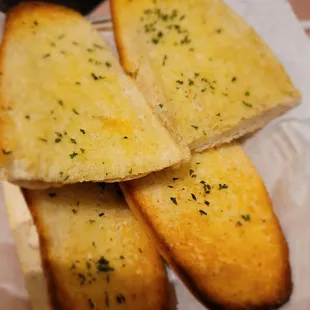 Dinner@La Pizza Rina 10/8/2022.Garlic Bread that came W/our Meals,4 Hubby &amp; I.We know da Waitress,I think she was Sm kine Stressed that eve?