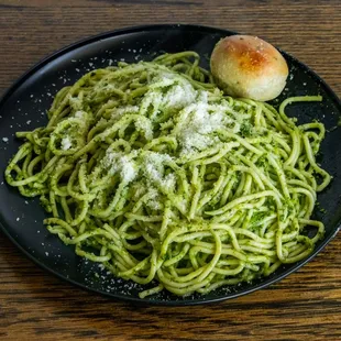 Pasta al pesto