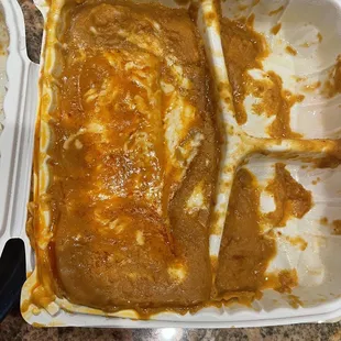 The mess left inside the container when the entree was tossed around and fell into the exterior bag! :(