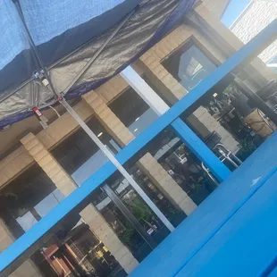 a view of the outside of a restaurant