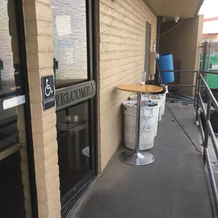 The food was great but the location looks like a recycling center.