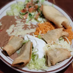 a plate of mexican food