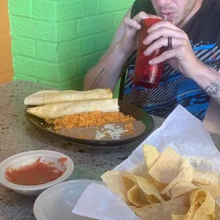 Quesidilla with rice and beans