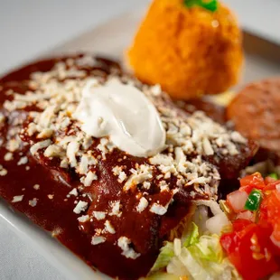 ENCHILADAS EN MOLE