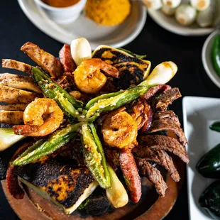 EL MOLCAJETE
