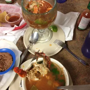 Copa Gigante cocktail and Caldo Jaiva. Delicious!