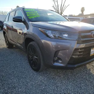 2019 TOYOTA HIGHLANDER 
LA PLAYITA AUTO SALES Inc
2419 E TULARE AVE TULARE CA 93274