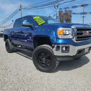 2015 GMC SIERRA LA PLAYITA AUTO SALES Inc 2419 E TULARE AVE CA 93274
559 685 -1825
559 685-1825