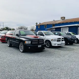 La Playita Auto Sales -Tulare