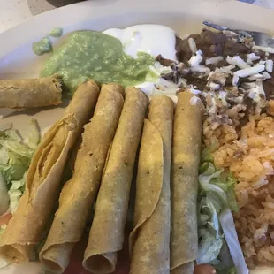 a plate of mexican food
