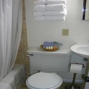 Very clean simple small en suite bathrooms