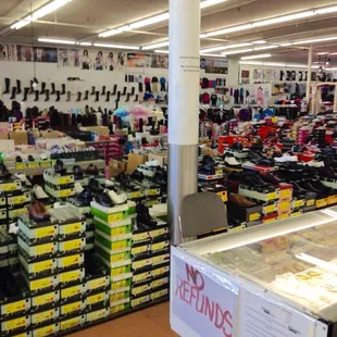 Very large store - NO REFUNDS