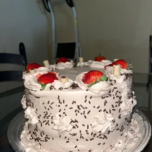 Strawberry filled tres leeches
