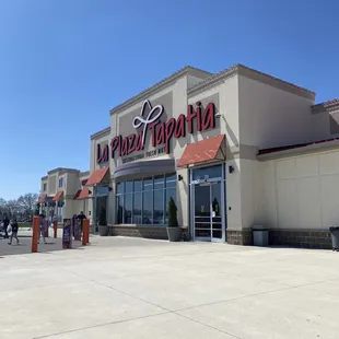 the outside of the restaurant